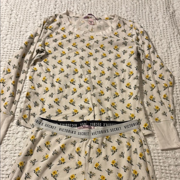 Victoria's Secret Other - Victoria's Secret women's Pajamas - Cream with Yellow Floral